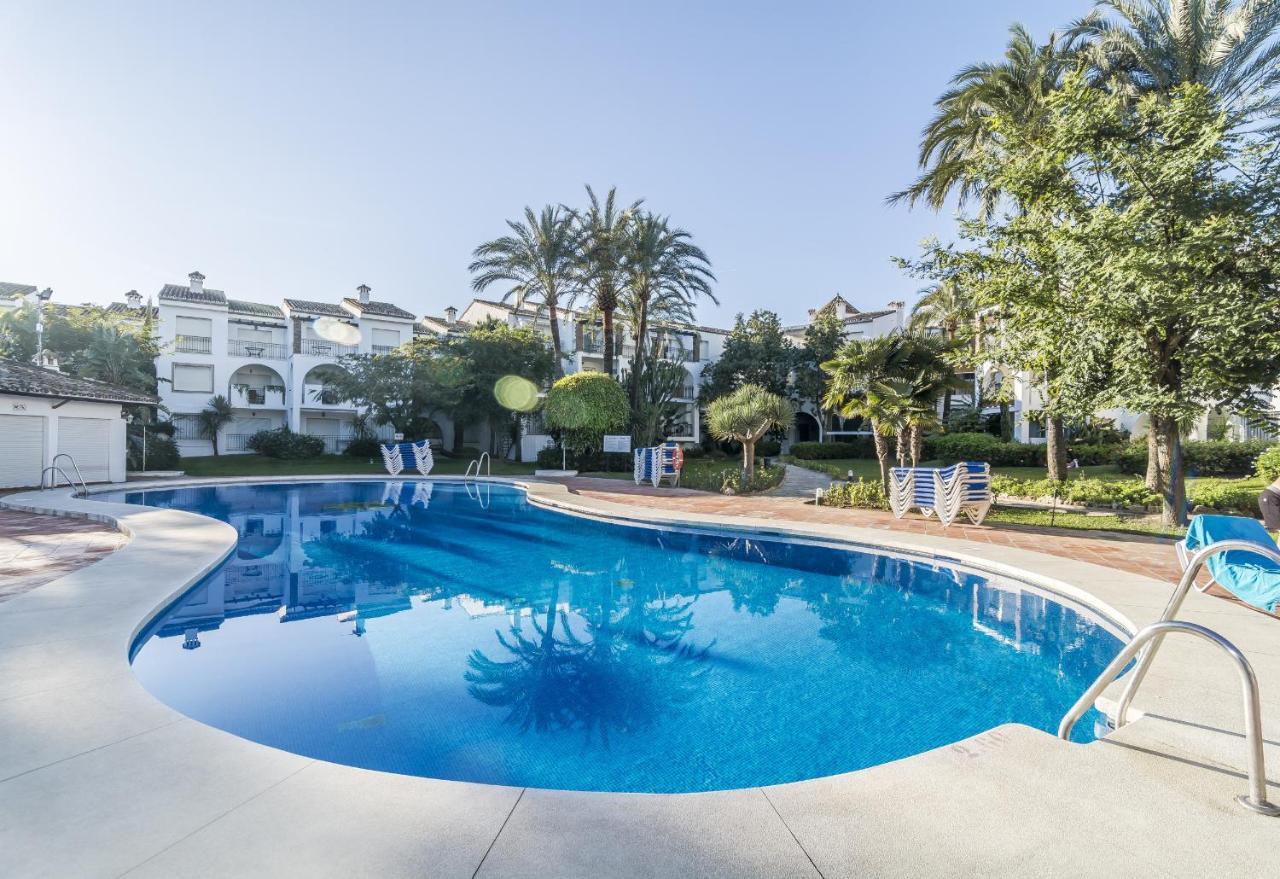 Hb - Comfortable Beachfront Holiday Apartment Estepona Luaran gambar