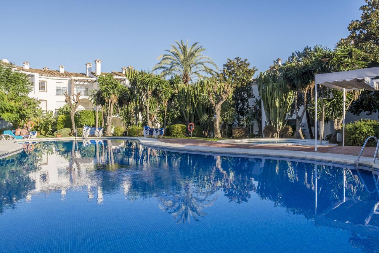 Hb - Comfortable Beachfront Holiday Apartment Estepona Luaran gambar